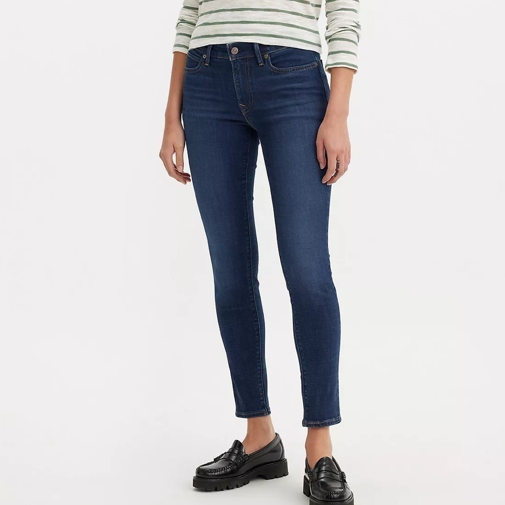 Levi’s 711 Skinny dark wash 5 pocket style denim blue  jeans‎ Sz-26  K5